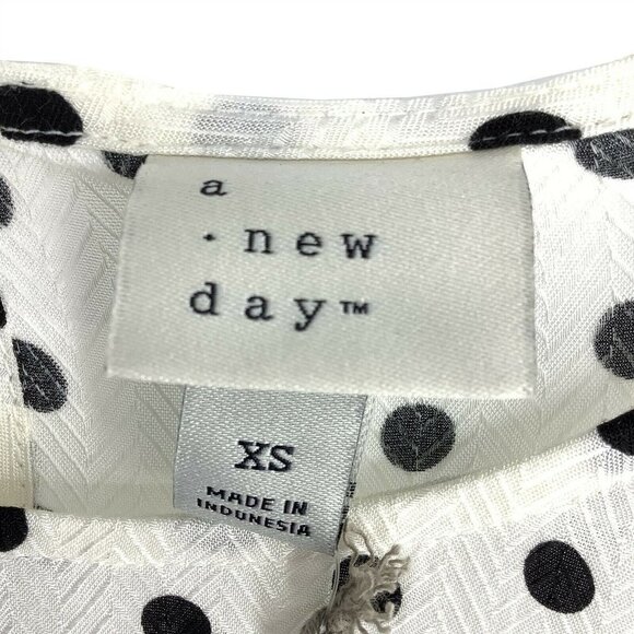 A New Day Women X-Small XS Blouse Flare Short Sleeve Polka Dot T-Shirt White NEW - Picture 6 of 8